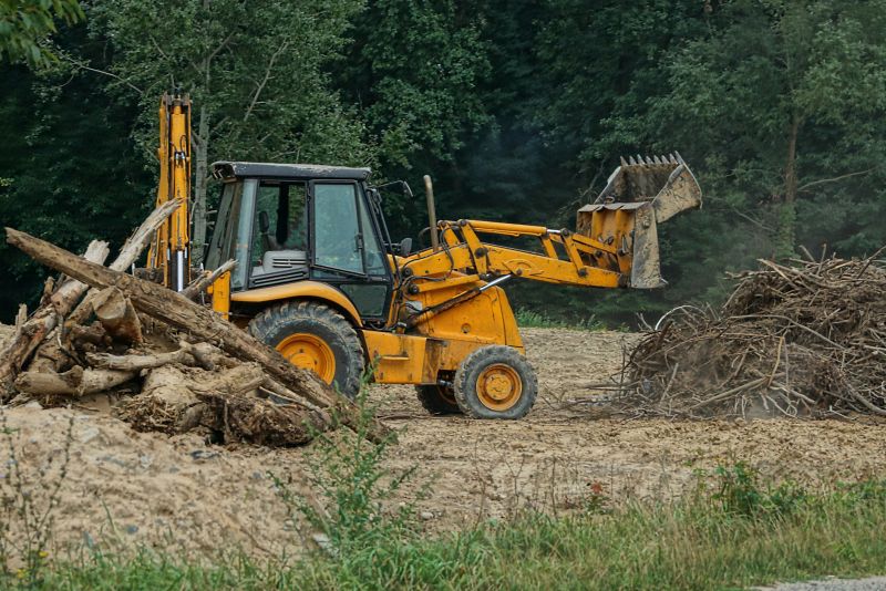 Heavy land clearing equipment